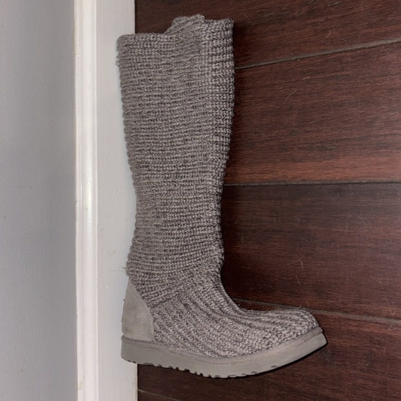 UGG Winter Classic Cardy Winter Boot Gray Size 5 - Picture 5 of 9